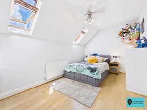 Bedroom- click for photo gallery